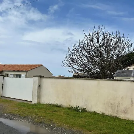 Dom wakacyjny Maison Charmante Avec Jardin A Denis D'oleron Ideale Pour Familles *